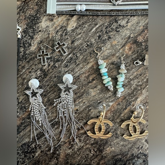 Jewelry bundle - Picture 3 of 12